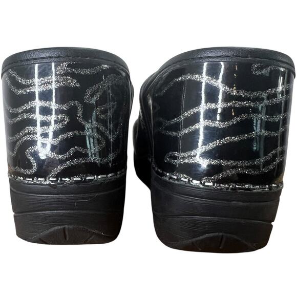 Dansko XP 2.0 Glitter Waves Black Clogs Metallic Print Slip On Nurse Shoes 7.5 - Picture 8 of 14